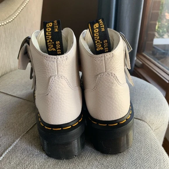 Dr. Martens Devon Heart White Leather Platform Boots Women’s US Size 6 - Picture 3 of 5